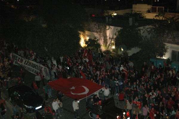 Cumhuriyet Yasak Dinlemez