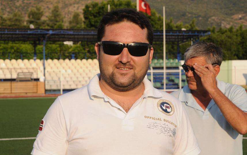 Rıza Karakaya; ?Takımın Yarısı Bodrumlu?
