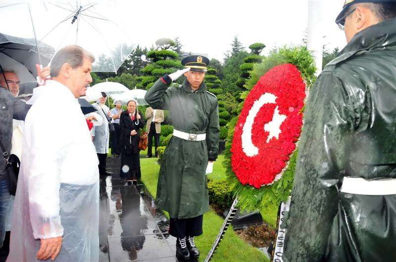 Oda Orkestrası Şehitliği Ziyaret Etti…