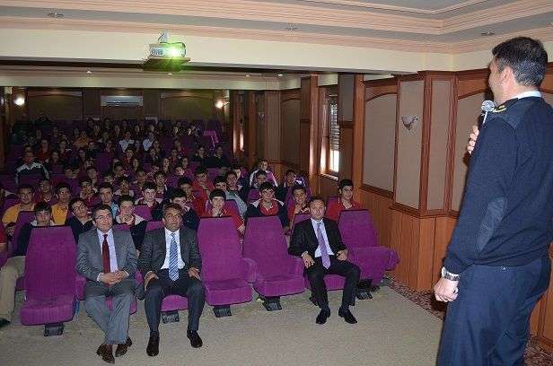 14-25 Yaş Arası Gençler Risk Altında