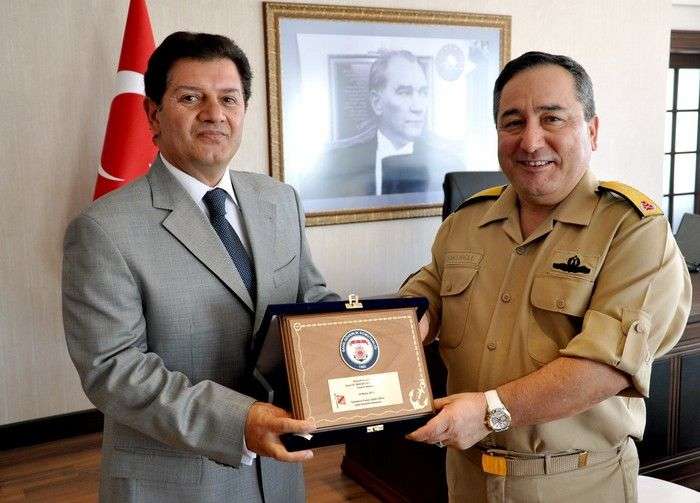 Tümamiralden Kaymakama Ziyaret