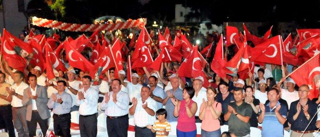 Yalıkavak?a Yerel ve Modern Meydan
