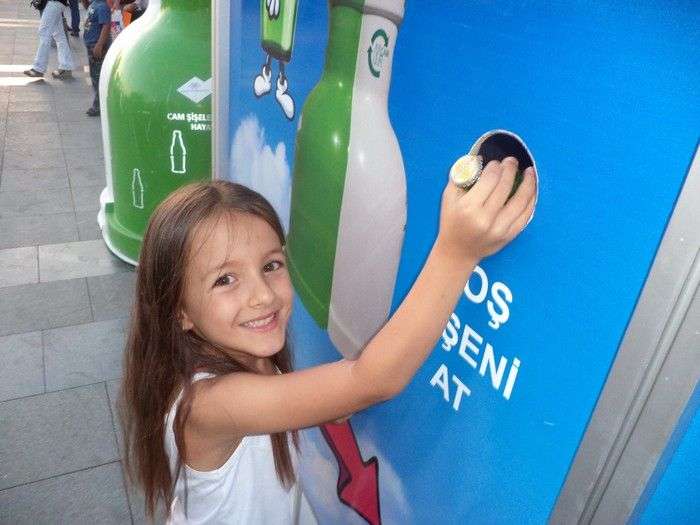 Bir Günde 5 Bin Cam Şişe Toplandı