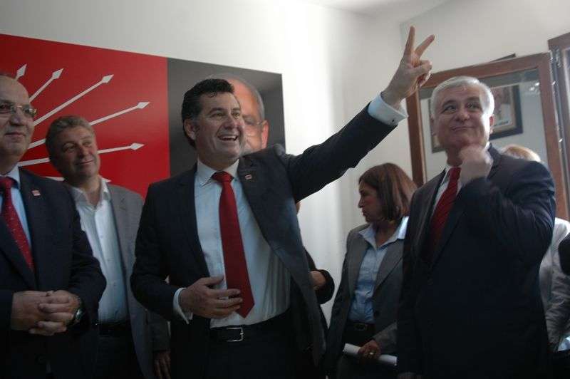 Mazbatalarını Aldılar