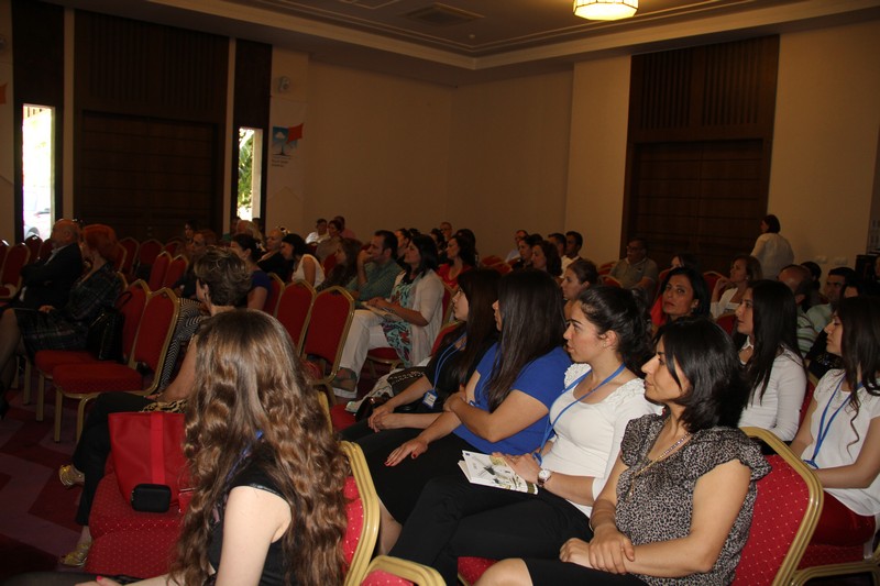 Çocuğunuzu Proje Olarak Görmeyin, Doğal Anne Baba Olun…