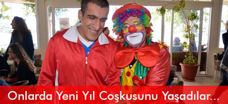 Engelli Öğrencilere Yılbaşı Eğlencesi
