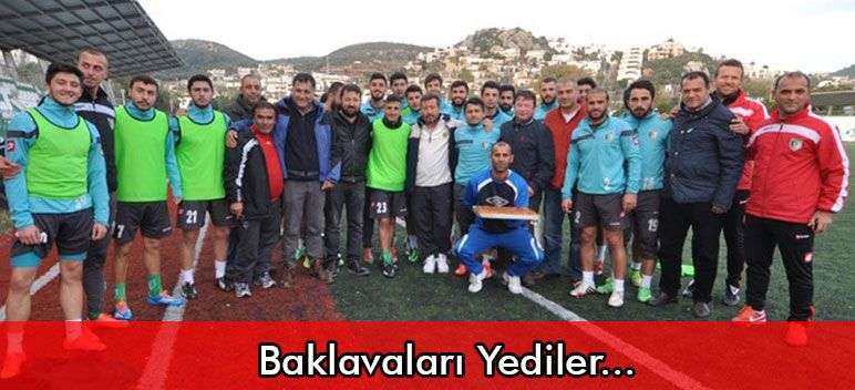 Eski Futbolculardan Baklava