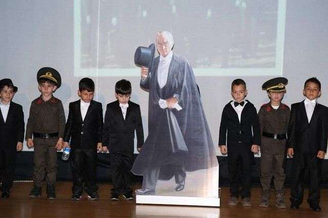 BİR AYDINLIĞIN ADIDIR MUSTAFA KEMAL