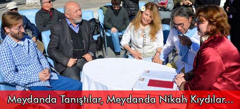 Meydanda Tanıştılar, Meydanda Evlendiler