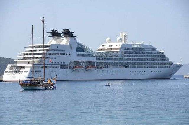 198 METRE UZUNLUĞUNDAKİ “SEABOURN ODYSSEY” 443 YOLCU GETİRDİ