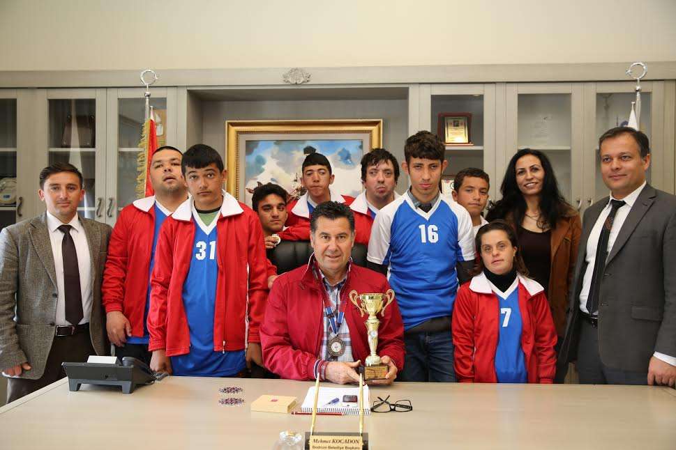 ÖZEL SPORCULAR KOCADON’A TEŞEKKÜR ZİYARETİ…