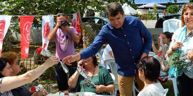 MHP BODRUM’DAN ANNELER GÜNÜ KAHVALTISI