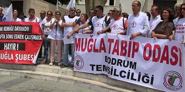 BODRUMDAKİ AİLE HEKİMLERİ MEYDANA İNDİ