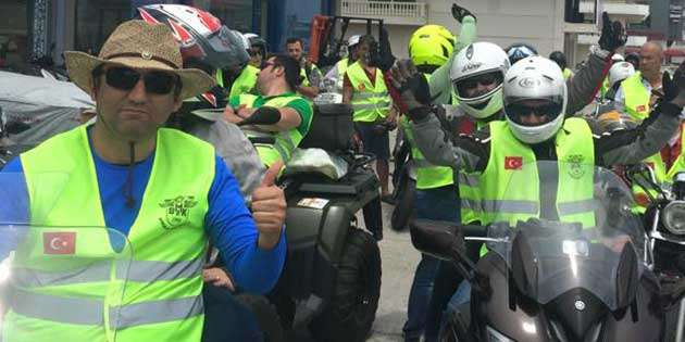 MOTOSİKLET TUTKUNLARI, EGE’NİN İKİ YAKASINI BİRLEŞTİRDİ…