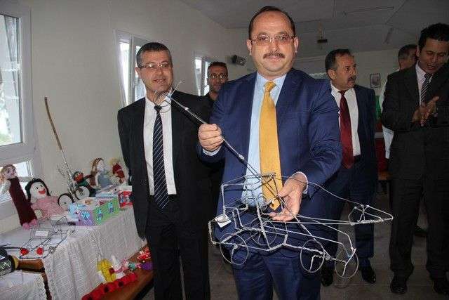 KENDİ OYUNCAKLARINI YAPTILAR…