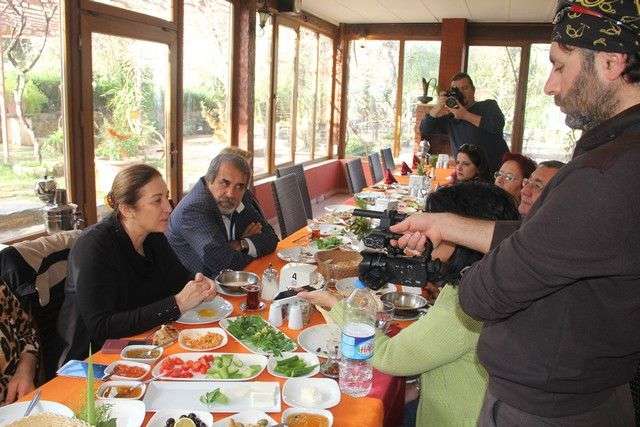 AK PARTİ İLÇE BAŞKANI DEMİRALP, ÇALIŞAN GAZETECİLERLE BİR ARAYA GELDİ…
