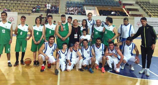 ENGELLİ ÖĞRENCİLERİN BASKETBOL BAŞARISI…