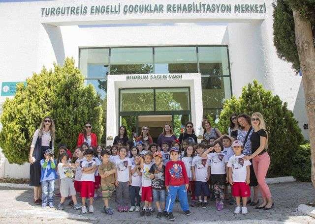 MİNİKLERDEN ANLAMLI ZİYARET…