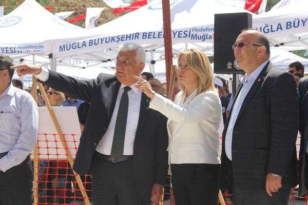 “KATI ATIK PROJESİNİ SİYASETE ALET ETMEK BODRUM’A İHANETTİR”