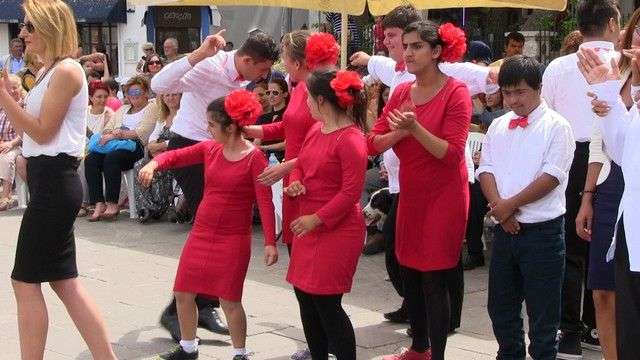 ONLARIN FARKINDA MISINIZ?