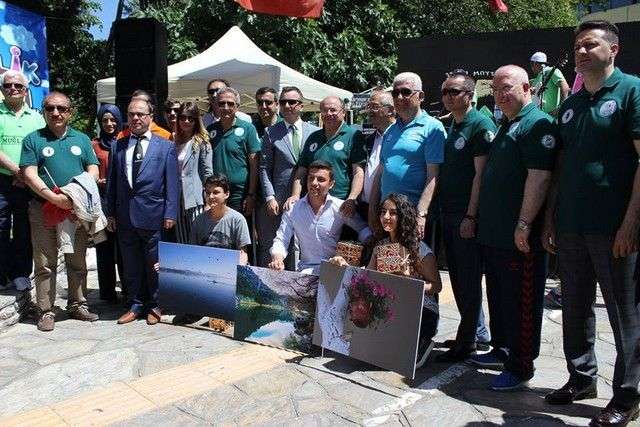 GENÇ FOTOĞRAFÇILAR ÖDÜLLERİNİ ALDI…