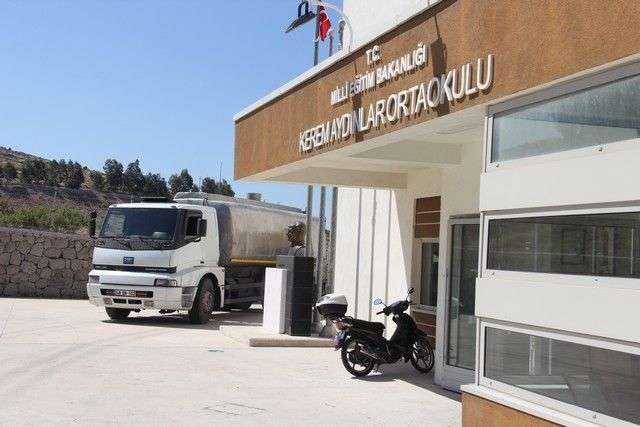 BODRUM’DA 700 ÖĞRENCİLİ OKULA SU VERİLEMİYOR…