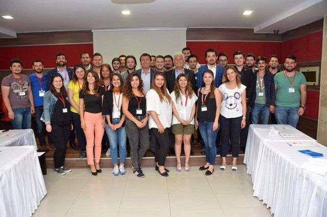 BAŞARILI OLANLARA KILIÇDAROĞLU İLE AKŞAM YEMEĞİ ÖDÜLÜ…