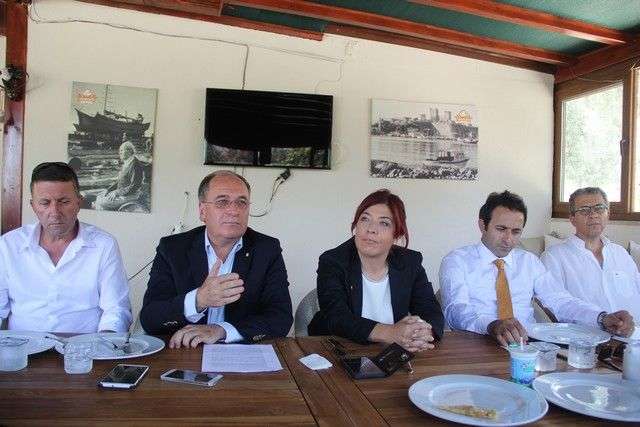 MHP’DE DEPREM SÜRÜYOR…
