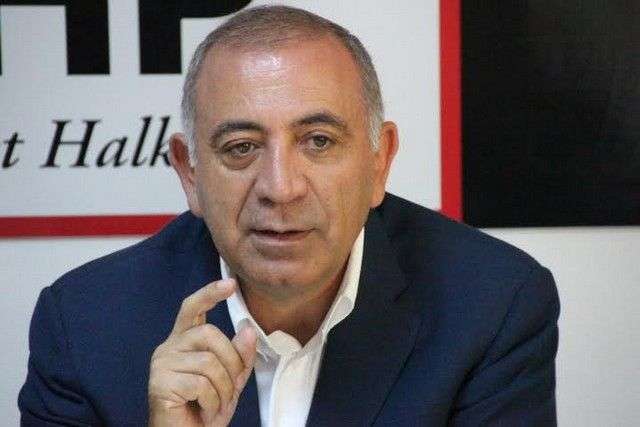 KÖŞE YAZARINA 3 GÜN MÜDDET…