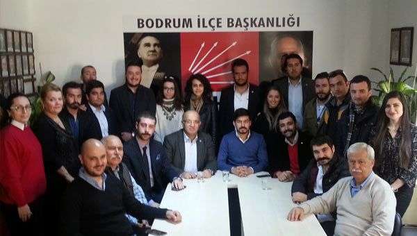 ÜNİVERSİTE GENÇLİĞİ CHP’DE ÖRGÜTLENECEK…