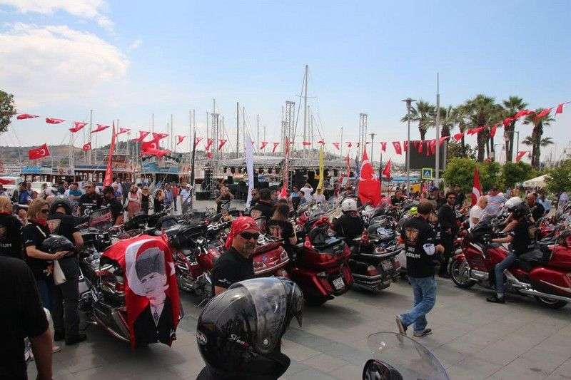 GOLWING TUTKUNLARI BODRUM’DA…