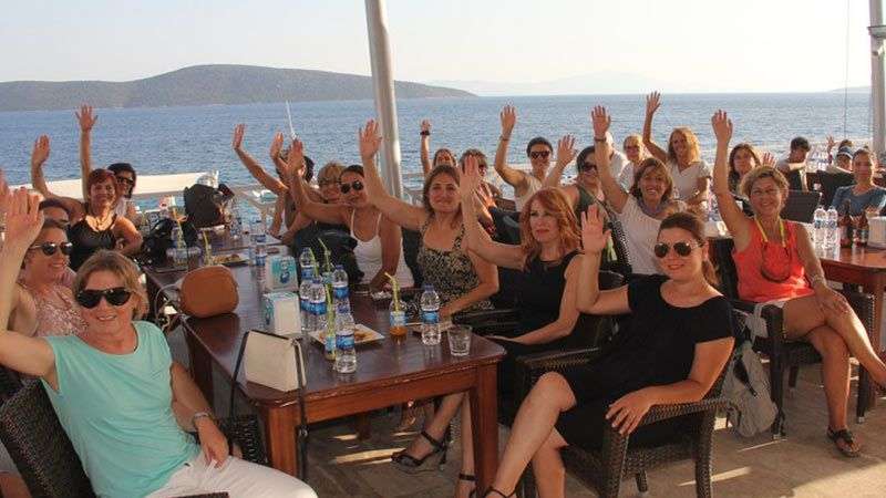 KUMBAHÇE’DEN “RÜZGARIN KIZLARI”….