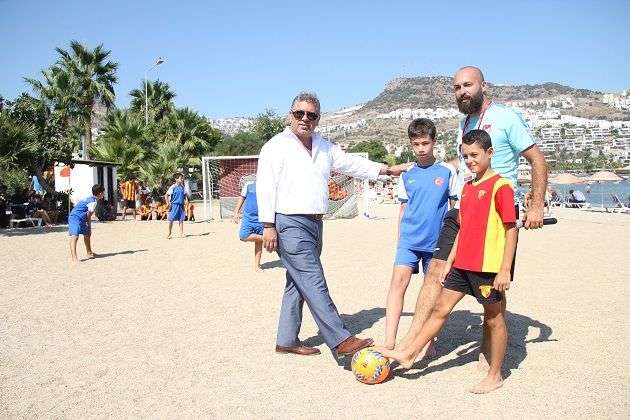 BODRUM’DA PLAJ FUTBOLU ŞENLİĞİ…