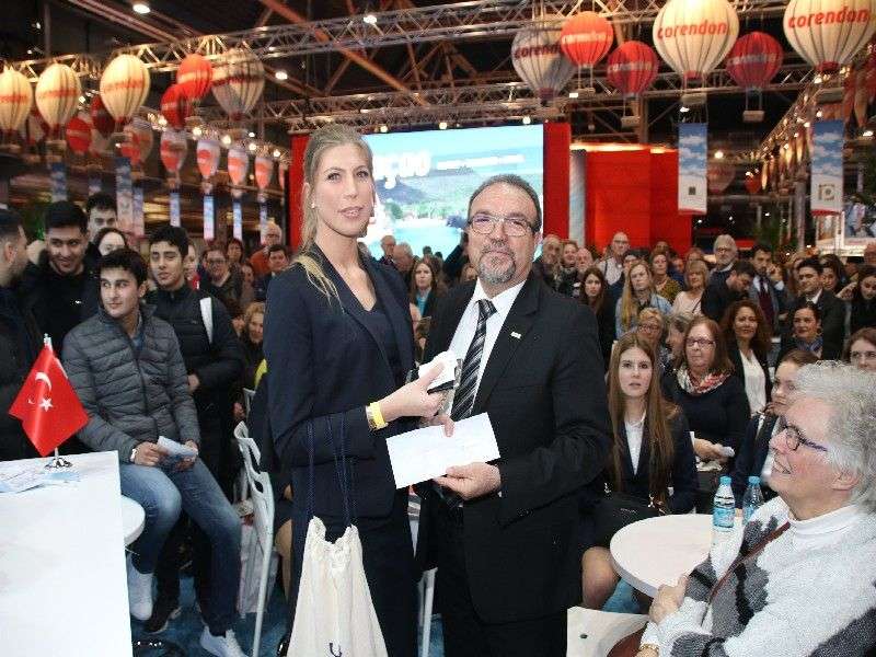 HOLLANDA’DA BODRUM TATİLİ SEVİNCİ…