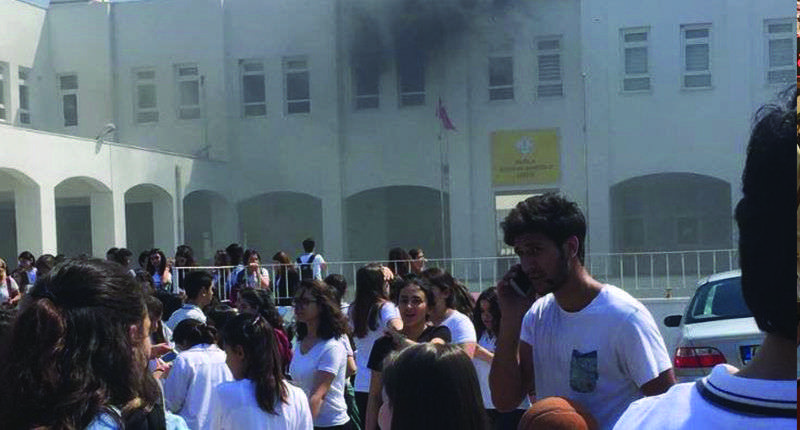 ANADOLU LİSESİNDEKİ YANGIN KORKUTTU…