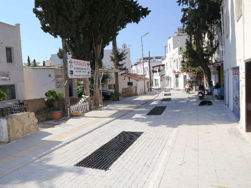 TÜRKKUYUSU CADDESİ YENİLENİYOR…