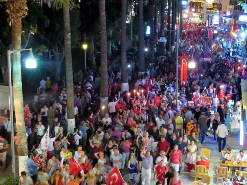 GENÇLİK BAYRAMININ COŞKUSU HER YANI SARDI…