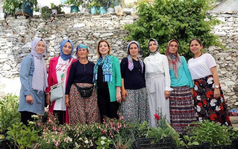 GÖKCAN’DAN KADINLARA VE GENÇLERE DESTEK SÖZÜ…