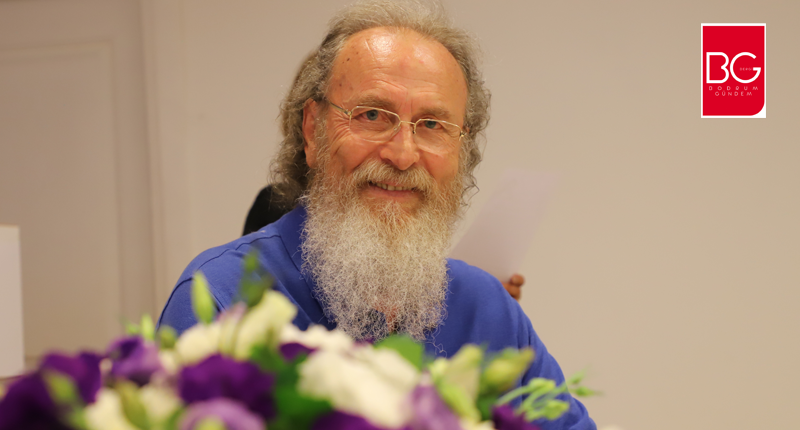 YARIMADA GAZETESİ İMTİYAZ SAHİBİ HÜSEYİN ANIL’IN KİTAP İMZA GÜNÜ…