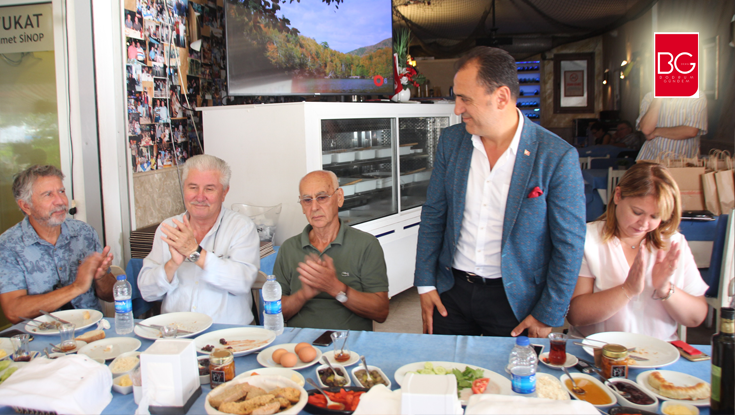 SARUHAN, ESKİ BAŞKANLARI YANINA ALDI…