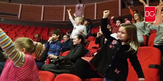 Karaovalı Çocuklar İlk Kez Tiyatroda…