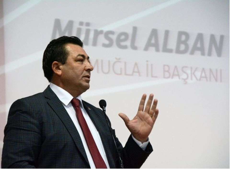 Kavaklıdere Belediye Binasındaki “ Evet ” Pankartını Kaldırın