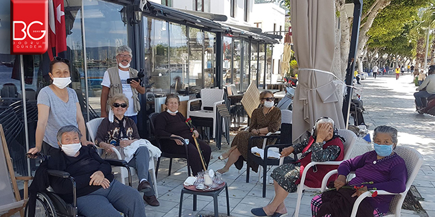 65 Yaş ve Üstü 50 Gün Sonra Bodrum Sokaklarında