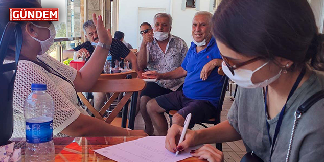 Kapı Kapı Dolaşıyorlar