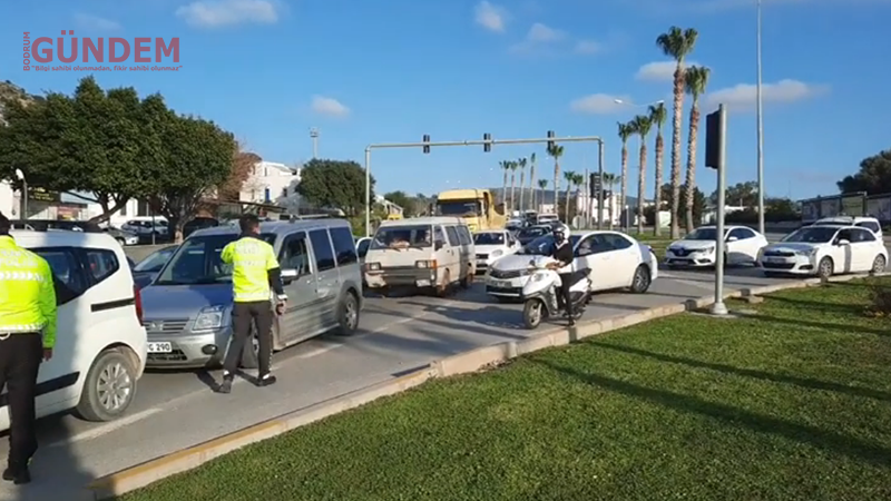 Bodrum’da kısıtlamaya rağmen trafik yoğun