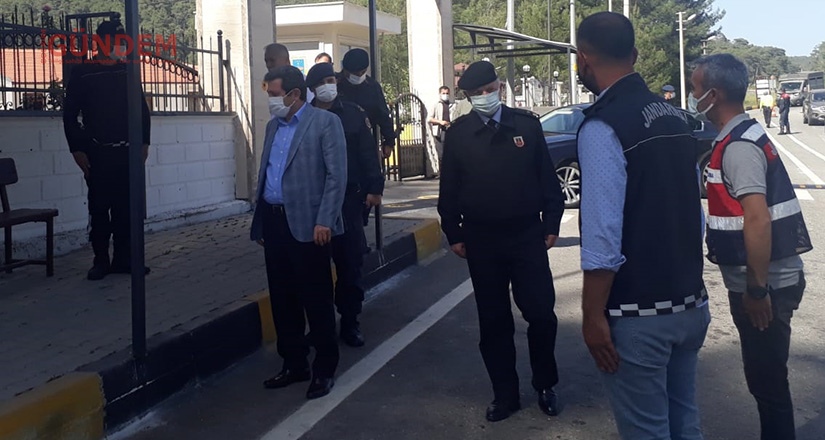 Vali Tavlı, yol kontrol uygulama noktalarında denetimde bulundu