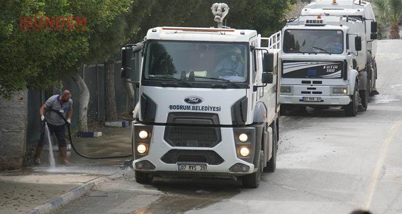 Günde ‪250-300 kilometre yol süpürülüyor