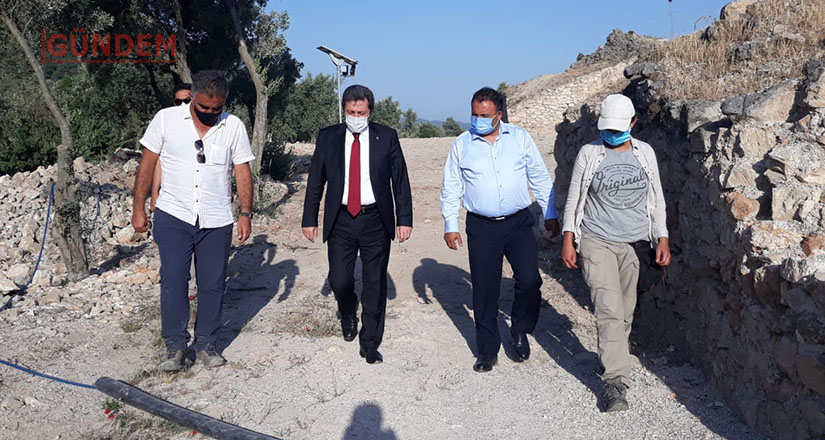 Vali Tavlı, Akyaka Ortaçağ Kalesinde incelemelerde bulundu