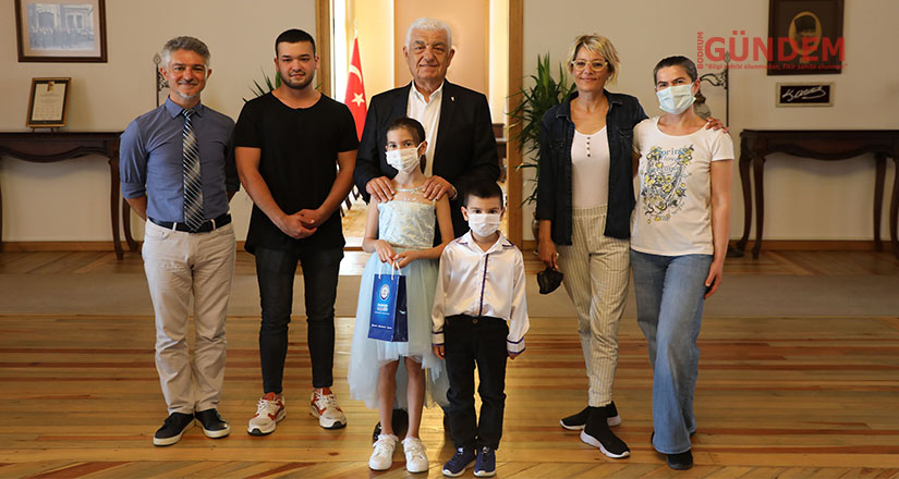Konservatuar Öğrencilerinden Başkan Gürün’e ziyaret