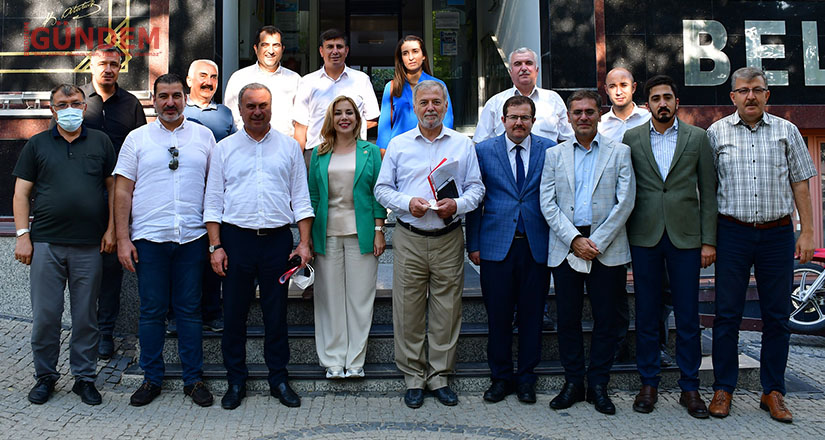 AK Parti MKYK üyeleri yangın bölgesinde incelemelerde bulundular